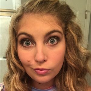 Meet your Posher, Stacie